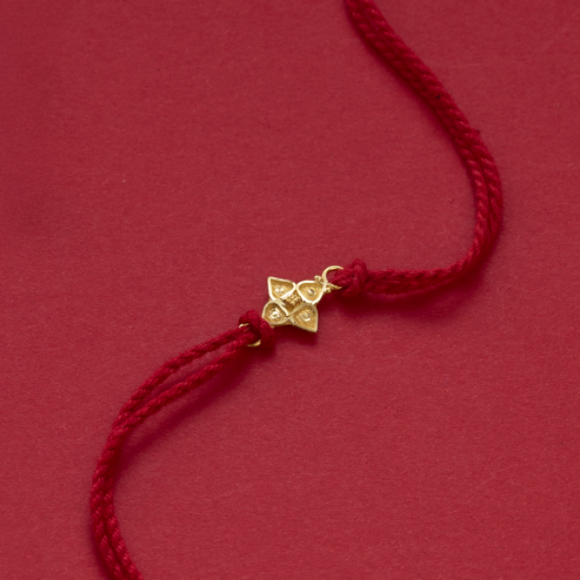 Elegant Gold Rakhi for Brother - Celebrate Bond with Pure Gold