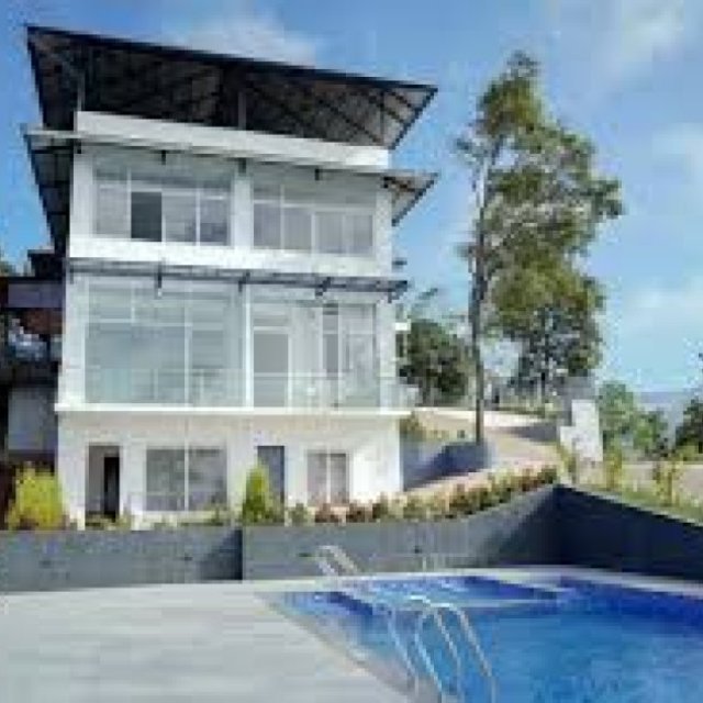 Multi-cuisine restaurant Munnar