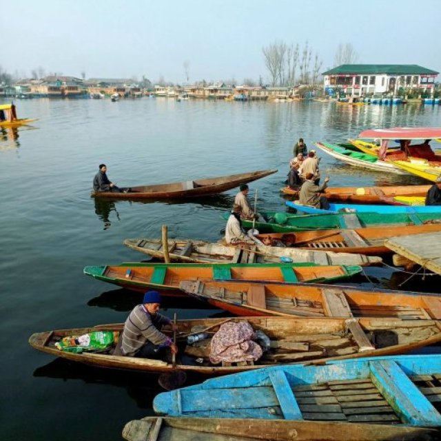 DELHI TO SRINAGAR CAB