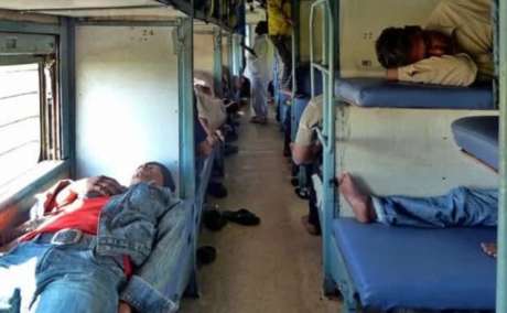 Railways Night Travel Rules: If you are traveling in a train at night, then you must know these rules