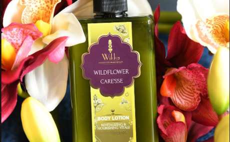 WILDFLOWER CARESSE BODY LOTION