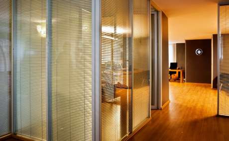 Modern Glass Partitions: Sleek Solutions for Contemporary Spaces