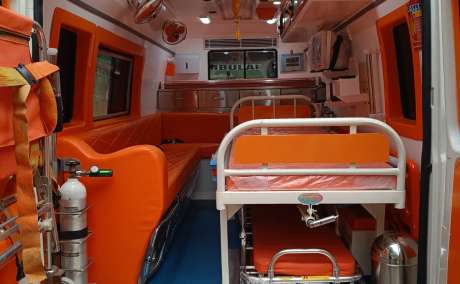 🚑 Cardiac Ambulance Service in Delhi - Rapid, Reliable, and Advanced Care on the Move 🫀