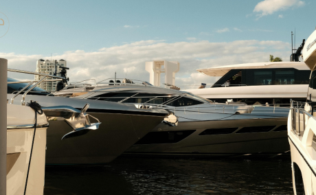 Discover a unique way to experience Dubai with private yacht rentals.