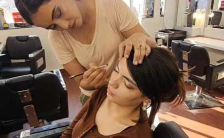 Lakme Academy Bandra, Powered by Aptech:-Beautician Makeup Training Institute in Bandra