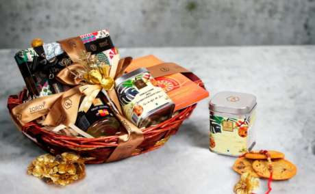 Rakhi with Chocolates - Zoroy