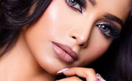 Lakmé Academy Rajouri Garden Powered By Aptech:-Best Makeup Course in Delhi