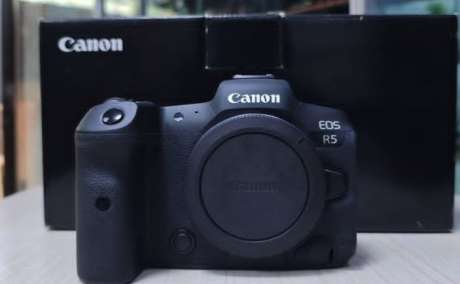 Canon EOS R5 Mark II Camera for sales